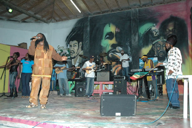 Reggae Superstar - Bush Man @ Bourbon Beach with Boddy Dread & Singing Honour - Presented by Our Music Promotions - Omar & Ama-Donna - Saturday, May 14, 2005 - Negril Travel Guide, Negril Jamaica WI - http://www.negriltravelguide.com - info@negriltravelguide.com...!