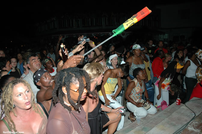 The Messenger, Reggae Super Star - Luciano - Gregory Isaacs - Bobby Dread - Swallow - backed by the Indika Band - Boubon Beach Restaurant, Beach Bar & Oceanfront Accommodations - Negril Travel Guide, Negril Jamaica WI - http://www.negriltravelguide.com - info@negriltravelguide.com...!