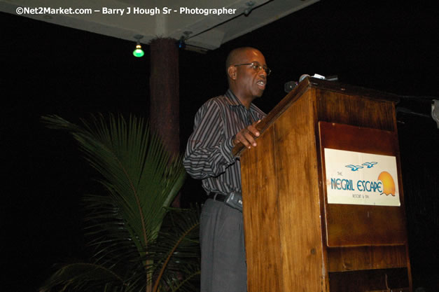 In Honour of Ambassador Courtney Walsh, Negril Chamber of Commerce - Cocktail Reception, Saturday, July 14, 2007 at the Negril Escape Resort & Spa, West End, Negril, Westmoreland, Jamaica W.I.  - Negril Travel Guide, Negril Jamaica WI - http://www.negriltravelguide.com - info@negriltravelguide.com...!