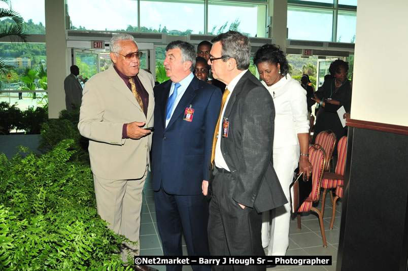 The Unveiling Of The Commemorative Plaque By The Honourable Prime Minister, Orette Bruce Golding, MP, And Their Majesties, King Juan Carlos I And Queen Sofia Of Spain - On Wednesday, February 18, 2009, Marking The Completion Of The Expansion Of Sangster International Airport, Venue at Sangster International Airport, Montego Bay, St James, Jamaica - Wednesday, February 18, 2009 - Photographs by Net2Market.com - Barry J. Hough Sr, Photographer/Photojournalist - Negril Travel Guide, Negril Jamaica WI - http://www.negriltravelguide.com - info@negriltravelguide.com...!