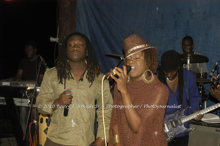 Etana - Live In Concert - One Love Reggae Concert Series 09/10 @ Negril Escape Resort and Spa, December 22, 2009, One Love Drive, West End, Negril, Westmoreland, Jamaica W.I. - Photographs by Net2Market.com - Barry J. Hough Sr, Photographer/Photojournalist - Negril Travel Guide, Negril Jamaica WI - http://www.negriltravelguide.com - info@negriltravelguide.com...!