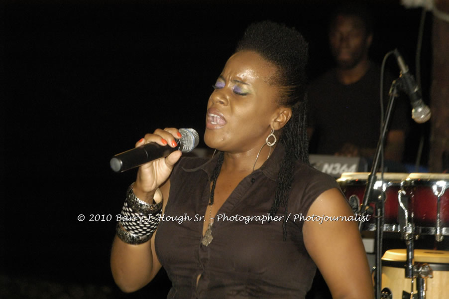 Etana - Live In Concert - One Love Reggae Concert Series 09/10 @ Negril Escape Resort and Spa, December 22, 2009, One Love Drive, West End, Negril, Westmoreland, Jamaica W.I. - Photographs by Net2Market.com - Barry J. Hough Sr, Photographer/Photojournalist - Negril Travel Guide, Negril Jamaica WI - http://www.negriltravelguide.com - info@negriltravelguide.com...!