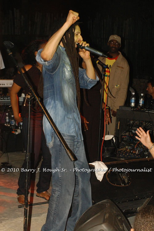 Julian Marley - Grammy Nominee & Son of the Legend Bob Marley - Live in Concert - Also featuring Ras Noble, Power Drill, Iron Head, & Robin Banks - Backing Band Roots Warrior, plus DJ Gemini @ One Love Reggae Concerts Series 09/10 @ Negril Escape Resort & Spa, February 2, 2010, One Love Drive, West End, Negril, Westmoreland, Jamaica W.I. - Photographs by Net2Market.com - Barry J. Hough Sr, Photographer/Photojournalist - The Negril Travel Guide - Negril's and Jamaica's Number One Concert Photography Web Site with over 40,000 Jamaican Concert photographs Published -  Negril Travel Guide, Negril Jamaica WI - http://www.negriltravelguide.com - info@negriltravelguide.com...!