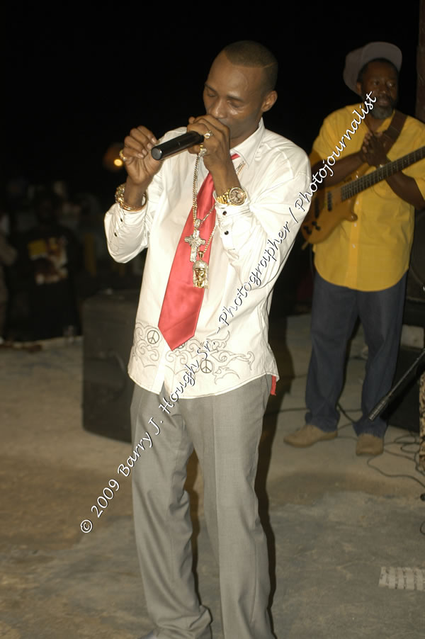  Sanchez - Live in Concert - at the One Love Reggae Concert Series 09/10 @ Negril Escape Resort & Spa - Also Featuring: Timmi Burrell and Justice Merchant- Backing Band Roots Warrior - DJ Gemini - MC Oliver Cargill, Negril Escape Resort & Spa, One Love Drive, West End, Negril, Westmoreland, Jamaica W.I. - Tuesday, November 24, 2009 - Photographs by Net2Market.com - Barry J. Hough Sr, Photographer / Photojournalist - Photos taken with a Nikon D70, D100, or D300 - Negril Travel Guide, Negril Jamaica WI - http://www.negriltravelguide.com - info@negriltravelguide.com...!