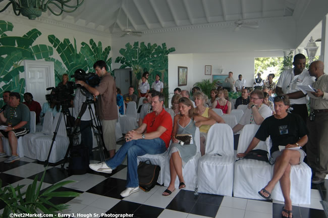 Press Conference - Virgin Atlantic Inaugural Flight To Montego Bay, Jamaica Photos - Sir Richard Bronson, President & Family, and 450 Passengers - Press Conference at the Royal Pavillion, Half Moon Resort, Montego Bay, Jamaica - Tuesday, July 4, 2006 - Negril Travel Guide, Negril Jamaica WI - http://www.negriltravelguide.com - info@negriltravelguide.com...!