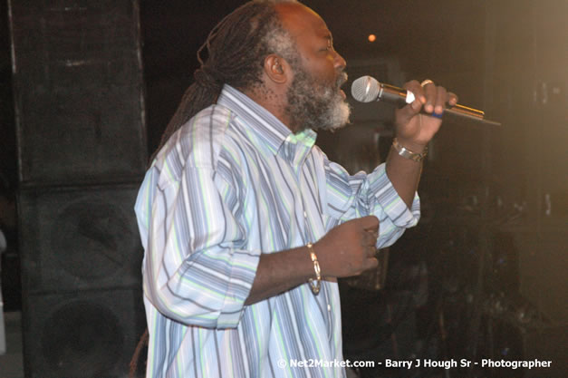 Freddie McGregor @ Western Consciousness 2007 - Presented by King of Kings Productons - Saturday, April 28, 2007 - Llandilo Cultural Centre, Savanna-La-Mar, Westmoreland, Jamaica W.I. - Negril Travel Guide, Negril Jamaica WI - http://www.negriltravelguide.com - info@negriltravelguide.com...!