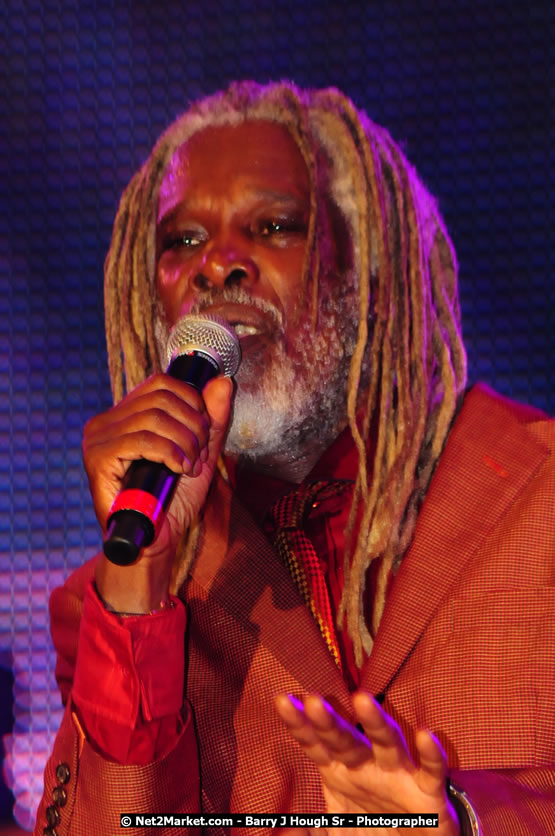 Billy Ocean at the Air Jamaica Jazz and Blues Festival 2008 The Art of Music - Saturday, January 26, 2008 - Air Jamaica Jazz & Blues 2008 The Art of Music venue at the Aqaueduct on Rose Hall Resort & Counrty Club, Montego Bay, St. James, Jamaica W.I. - Thursday, January 24 - Saturday, January 26, 2008 - Photographs by Net2Market.com - Claudine Housen & Barry J. Hough Sr, Photographers - Negril Travel Guide, Negril Jamaica WI - http://www.negriltravelguide.com - info@negriltravelguide.com...!