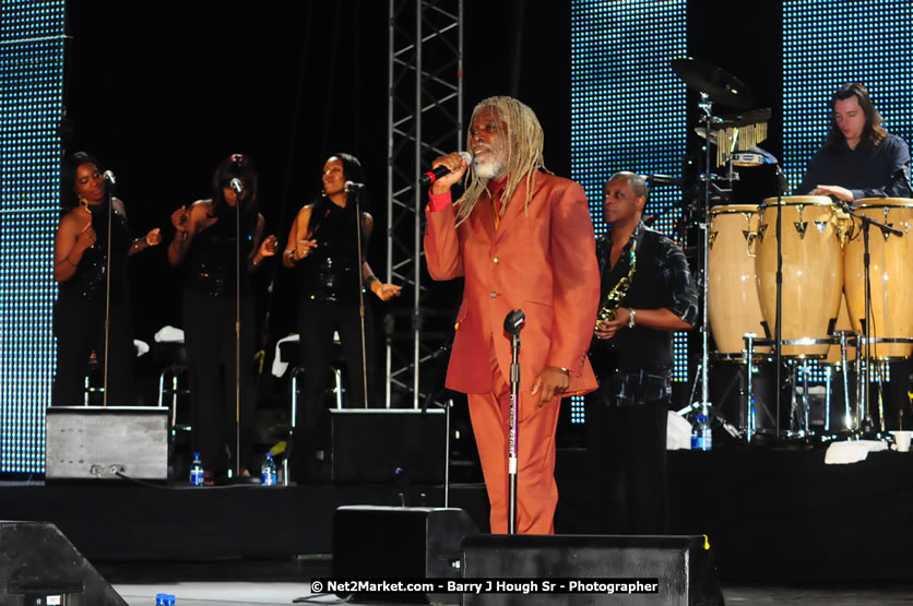 Billy Ocean at the Air Jamaica Jazz and Blues Festival 2008 The Art of Music - Saturday, January 26, 2008 - Air Jamaica Jazz & Blues 2008 The Art of Music venue at the Aqaueduct on Rose Hall Resort & Counrty Club, Montego Bay, St. James, Jamaica W.I. - Thursday, January 24 - Saturday, January 26, 2008 - Photographs by Net2Market.com - Claudine Housen & Barry J. Hough Sr, Photographers - Negril Travel Guide, Negril Jamaica WI - http://www.negriltravelguide.com - info@negriltravelguide.com...!