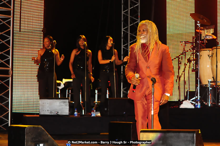 Billy Ocean at the Air Jamaica Jazz and Blues Festival 2008 The Art of Music - Saturday, January 26, 2008 - Air Jamaica Jazz & Blues 2008 The Art of Music venue at the Aqaueduct on Rose Hall Resort & Counrty Club, Montego Bay, St. James, Jamaica W.I. - Thursday, January 24 - Saturday, January 26, 2008 - Photographs by Net2Market.com - Claudine Housen & Barry J. Hough Sr, Photographers - Negril Travel Guide, Negril Jamaica WI - http://www.negriltravelguide.com - info@negriltravelguide.com...!