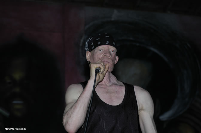 Live in Concert - Yellowman - Peter Metro - Bobby Dread - Swallow - backed by the Indika Band - Boubon Beach Restaurant, Beach Bar & Oceanfront Accommodations - Negril Travel Guide, Negril Jamaica WI - http://www.negriltravelguide.com - info@negriltravelguide.com...!