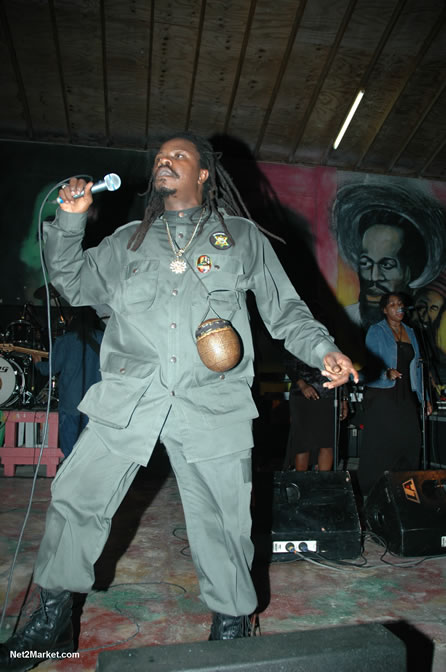 The Messenger, Reggae Super Star - Luciano - Gregory Isaacs - Bobby Dread - Swallow - backed by the Indika Band - Boubon Beach Restaurant, Beach Bar & Oceanfront Accommodations - Negril Travel Guide, Negril Jamaica WI - http://www.negriltravelguide.com - info@negriltravelguide.com...!