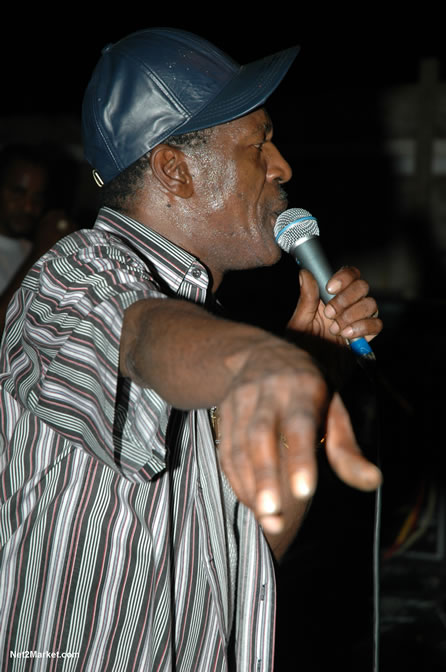 The Messenger, Reggae Super Star - Luciano - Gregory Isaacs - Bobby Dread - Swallow - backed by the Indika Band - Boubon Beach Restaurant, Beach Bar & Oceanfront Accommodations - Negril Travel Guide, Negril Jamaica WI - http://www.negriltravelguide.com - info@negriltravelguide.com...!