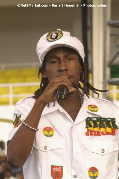 Jah Cure - Cure Fest 2007 - Longing For Concert at Trelawny Multi Purpose Stadium, Trelawny, Jamaica - Sunday, October 14, 2007 - Cure Fest 2007 October 12th-14th, 2007 Presented by Danger Promotions, Iyah Cure Promotions, and Brass Gate Promotions - Alison Young, Publicist - Photographs by Net2Market.com - Barry J. Hough Sr, Photographer - Negril Travel Guide, Negril Jamaica WI - http://www.negriltravelguide.com - info@negriltravelguide.com...!