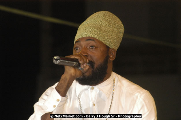 Lutan Fyah - Cure Fest 2007 - Longing For Concert at Trelawny Multi Purpose Stadium, Trelawny, Jamaica - Sunday, October 14, 2007 - Cure Fest 2007 October 12th-14th, 2007 Presented by Danger Promotions, Iyah Cure Promotions, and Brass Gate Promotions - Alison Young, Publicist - Photographs by Net2Market.com - Barry J. Hough Sr, Photographer - Negril Travel Guide, Negril Jamaica WI - http://www.negriltravelguide.com - info@negriltravelguide.com...!