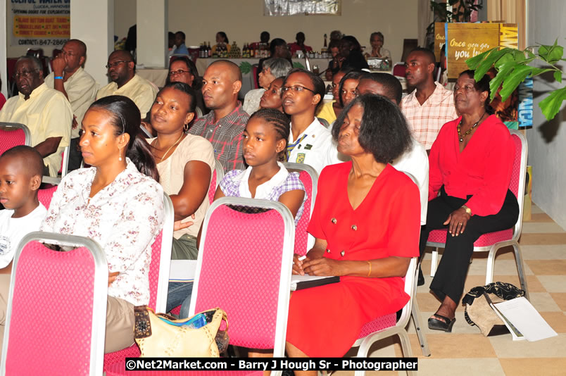 Investment & Business Forum - Brand Jamaica @ Grand Palladium Resort & Spa [Fiesta] - Thursday, August 7, 2008 - Hanover Homecoming Foundation LTD Jamaica - Wherever you roam ... Hanover bids you ... come HOME - Sunday, August 3 to Saturday, August 9, 2008 - Hanover Jamaica - Photographs by Net2Market.com - Barry J. Hough Sr. Photojournalist/Photograper - Photographs taken with a Nikon D300 - Negril Travel Guide, Negril Jamaica WI - http://www.negriltravelguide.com - info@negriltravelguide.com...!