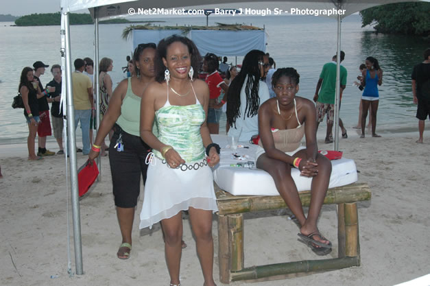 Hybrid Go Ultra - Independence Negril 2K7 - A Barefoot Beach Party @ The Hybrid Beach Cove aka Half Moon Beach Club, Sunday, August 5, 2007, Half Moon Beach, Hanover Parish, Jamaica - Negril Travel Guide.com, Negril Jamaica WI - http://www.negriltravelguide.com - info@negriltravelguide.com...!