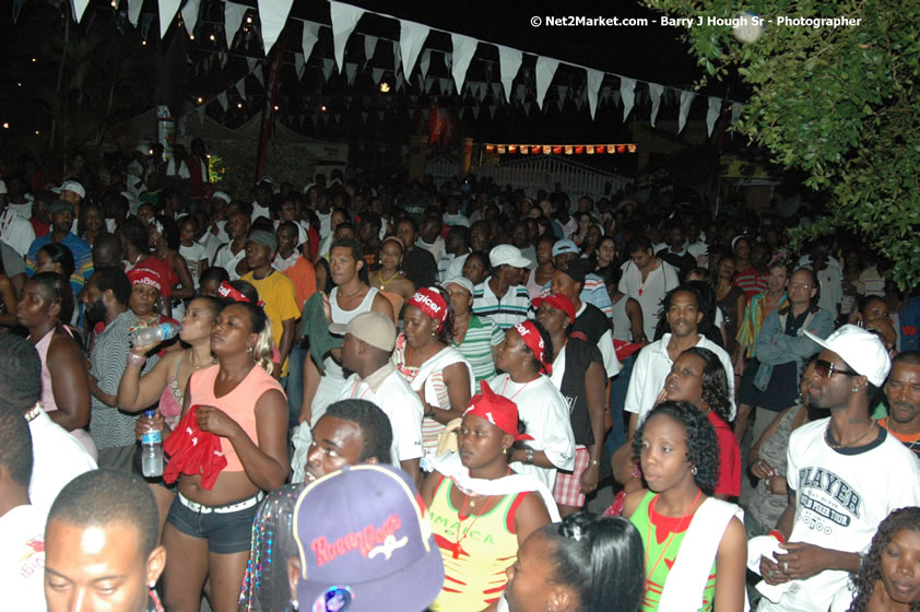 Jamaica Carnival 2007 @ The Jungle, Friday, March 2, 2007, The Jungle, Norman Manley Boulevard, Negril, Westmoreland, Jamaica W.I. - Negril Travel Guide, Negril Jamaica WI - http://www.negriltravelguide.com - info@negriltravelguide.com...!