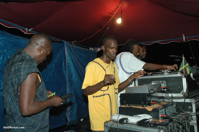 History Clash - Stone Love VS David Roddigan [Out of London] - June 5, 2005 - Presented by Jamaica Tamboo in association with Guinness - Negril Spot - Negril Travel Guide, Negril Jamaica WI - http://www.negriltravelguide.com - info@negriltravelguide.com...!