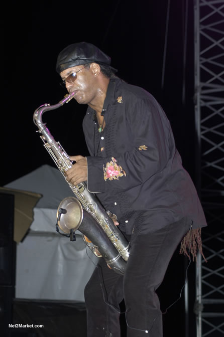 Arturo Tappin - Air Jamaica Jazz & Blues 2005 - The Art Of Music - Cinnamon Hill Golf Course, Rose Hall, Montego Bay - Negril Travel Guide, Negril Jamaica WI - http://www.negriltravelguide.com - info@negriltravelguide.com...!