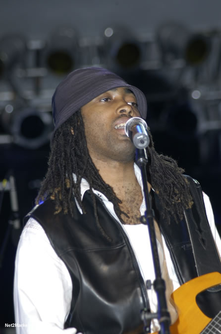 Performances - Air Jamaica Jazz & Blues 2005 - The Art Of Music - Cinnamon Hill Golf Course, Rose Hall, Montego Bay - Negril Travel Guide, Negril Jamaica WI - http://www.negriltravelguide.com - info@negriltravelguide.com...!