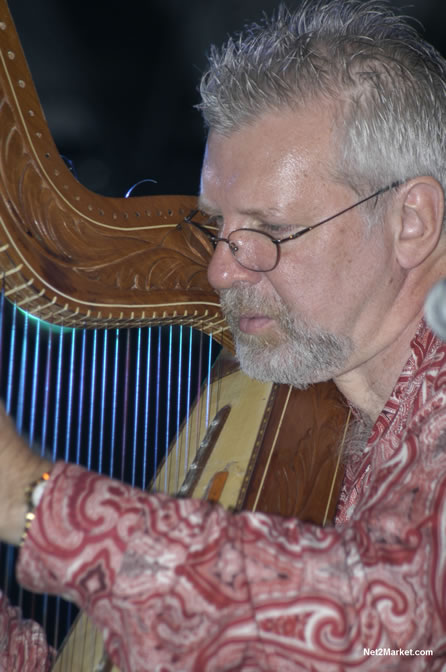 Roberto Perera - Air Jamaica Jazz & Blues 2005 - The Art Of Music - Cinnamon Hill Golf Course, Rose Hall, Montego Bay - Negril Travel Guide, Negril Jamaica WI - http://www.negriltravelguide.com - info@negriltravelguide.com...!