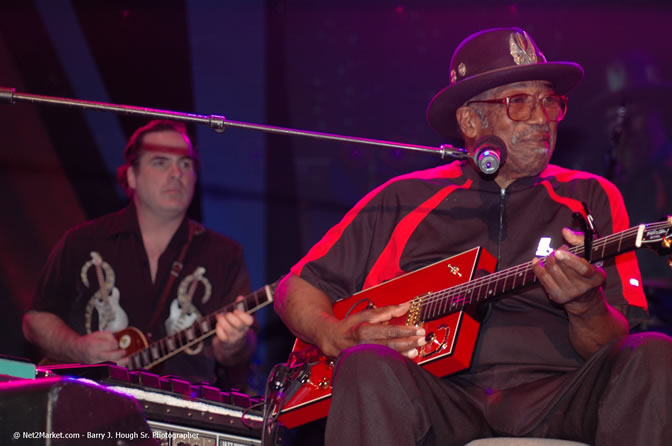 Bo Diddley - Air Jamaica Jazz & Blues Festival 2006 - The Art of Music - Cinnamon Hill Golf Club - Rosehall Resort & Country Club, Montego Bay, Jamaica W.I. - Thursday, Friday 27, 2006 - Negril Travel Guide, Negril Jamaica WI - http://www.negriltravelguide.com - info@negriltravelguide.com...!