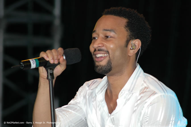 John Legend - Air Jamaica Jazz & Blues Festival 2006 - The Art of Music - Cinnamon Hill Golf Club - Rosehall Resort & Country Club, Montego Bay, Jamaica W.I. - Thursday, January 26, 2006 - Negril Travel Guide, Negril Jamaica WI - http://www.negriltravelguide.com - info@negriltravelguide.com...!