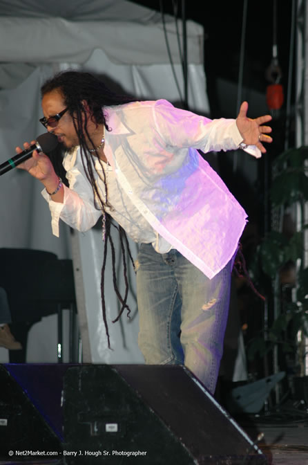 Maxi Priest - Air Jamaica Jazz & Blues Festival 2006 - The Art of Music - Cinnamon Hill Golf Club - Rosehall Resort & Country Club, Montego Bay, Jamaica W.I. - Thursday, Saturday 28, 2006 - Negril Travel Guide, Negril Jamaica WI - http://www.negriltravelguide.com - info@negriltravelguide.com...!