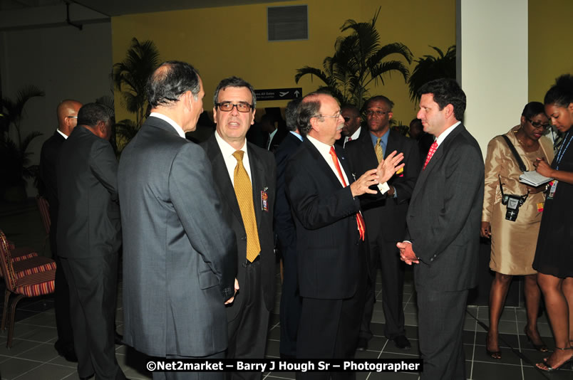 The Unveiling Of The Commemorative Plaque By The Honourable Prime Minister, Orette Bruce Golding, MP, And Their Majesties, King Juan Carlos I And Queen Sofia Of Spain - On Wednesday, February 18, 2009, Marking The Completion Of The Expansion Of Sangster International Airport, Venue at Sangster International Airport, Montego Bay, St James, Jamaica - Wednesday, February 18, 2009 - Photographs by Net2Market.com - Barry J. Hough Sr, Photographer/Photojournalist - Negril Travel Guide, Negril Jamaica WI - http://www.negriltravelguide.com - info@negriltravelguide.com...!