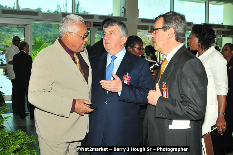 The Unveiling Of The Commemorative Plaque By The Honourable Prime Minister, Orette Bruce Golding, MP, And Their Majesties, King Juan Carlos I And Queen Sofia Of Spain - On Wednesday, February 18, 2009, Marking The Completion Of The Expansion Of Sangster International Airport, Venue at Sangster International Airport, Montego Bay, St James, Jamaica - Wednesday, February 18, 2009 - Photographs by Net2Market.com - Barry J. Hough Sr, Photographer/Photojournalist - Negril Travel Guide, Negril Jamaica WI - http://www.negriltravelguide.com - info@negriltravelguide.com...!