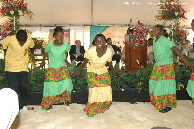 Palladium Hotels & Resorts - Groundbreaking of the 1600-Room Grand Palladium Lady Hamilton Resort & Spa and the Grand Palludium Jamaica Resort & Spa - Special Address: The Most Honorable Portia Simpson-Miller, O.N., M.P., Prime Minister of Jamaica - The Point, Lucea, Hanover, Saturday, November 11, 2006 @ 2:00 pm - Negril Travel Guide, Negril Jamaica WI - http://www.negriltravelguide.com - info@negriltravelguide.com...!