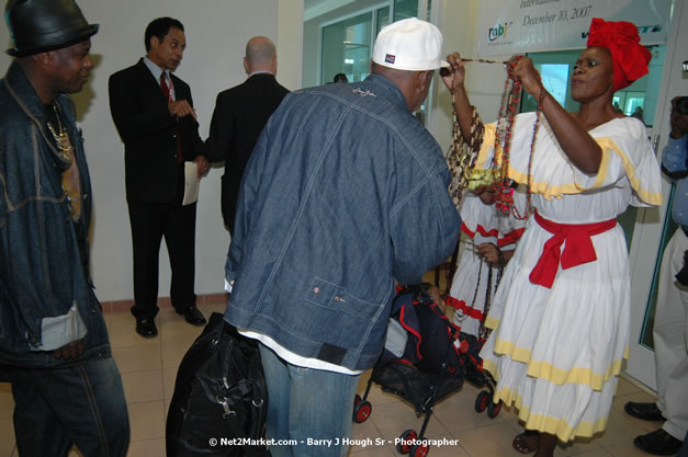 MBJ Airports Limited Welcomes WestJet Airlines - Inaugural Scheduled Service From Toronto Pearsons International Airport - Monday, December 10, 2007 - Sangster International Airport - MBJ Airports Limited, Montego Bay, Jamaica W.I. - Photographs by Net2Market.com - Barry J. Hough Sr, Photographer - Negril Travel Guide, Negril Jamaica WI - http://www.negriltravelguide.com - info@negriltravelguide.com...!