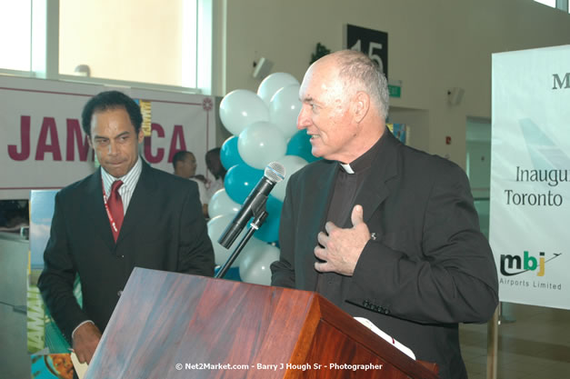 MBJ Airports Limited Welcomes WestJet Airlines - Inaugural Scheduled Service From Toronto Pearsons International Airport - Monday, December 10, 2007 - Sangster International Airport - MBJ Airports Limited, Montego Bay, Jamaica W.I. - Photographs by Net2Market.com - Barry J. Hough Sr, Photographer - Negril Travel Guide, Negril Jamaica WI - http://www.negriltravelguide.com - info@negriltravelguide.com...!