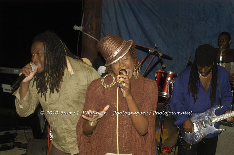 Etana - Live In Concert - One Love Reggae Concert Series 09/10 @ Negril Escape Resort and Spa, December 22, 2009, One Love Drive, West End, Negril, Westmoreland, Jamaica W.I. - Photographs by Net2Market.com - Barry J. Hough Sr, Photographer/Photojournalist - Negril Travel Guide, Negril Jamaica WI - http://www.negriltravelguide.com - info@negriltravelguide.com...!