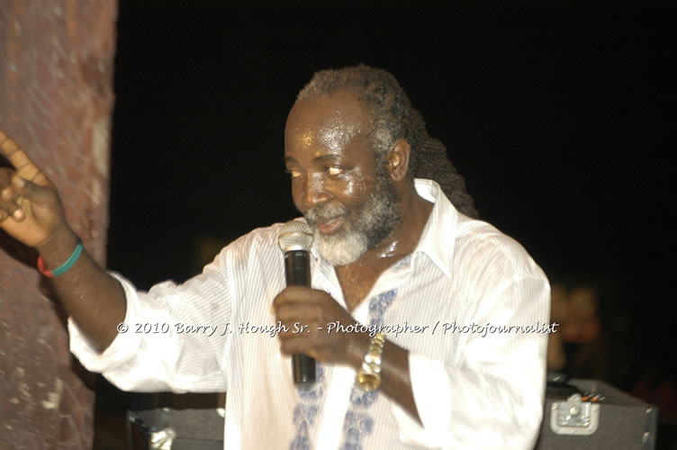 Freddy McGregor - Live In Concert @ Negril Escape Resort and Spa, One Love Drive, West End, Negril, Westmoreland, Jamaica W.I. - Photographs by Net2Market.com - Barry J. Hough Sr, Photographer/Photojournalist - Negril Travel Guide, Negril Jamaica WI - http://www.negriltravelguide.com - info@negriltravelguide.com...!