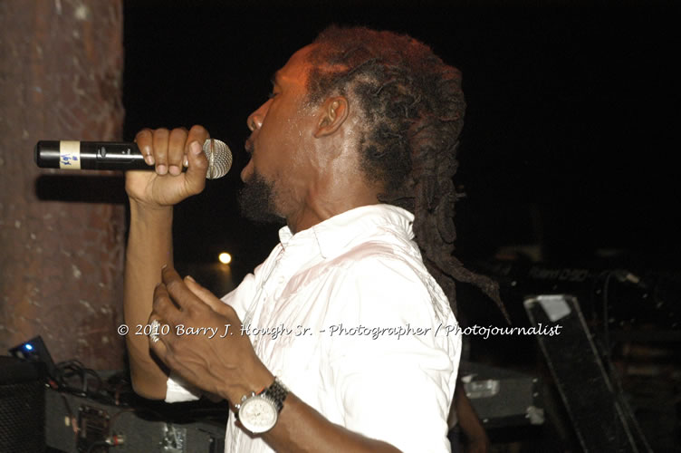 JAH Cure - Live In Concert @ Negril Escape Resort and Spa, December 15, 2009, One Love Drive, West End, Negril, Westmoreland, Jamaica W.I. - Photographs by Net2Market.com - Barry J. Hough Sr, Photographer/Photojournalist - Negril Travel Guide, Negril Jamaica WI - http://www.negriltravelguide.com - info@negriltravelguide.com...!