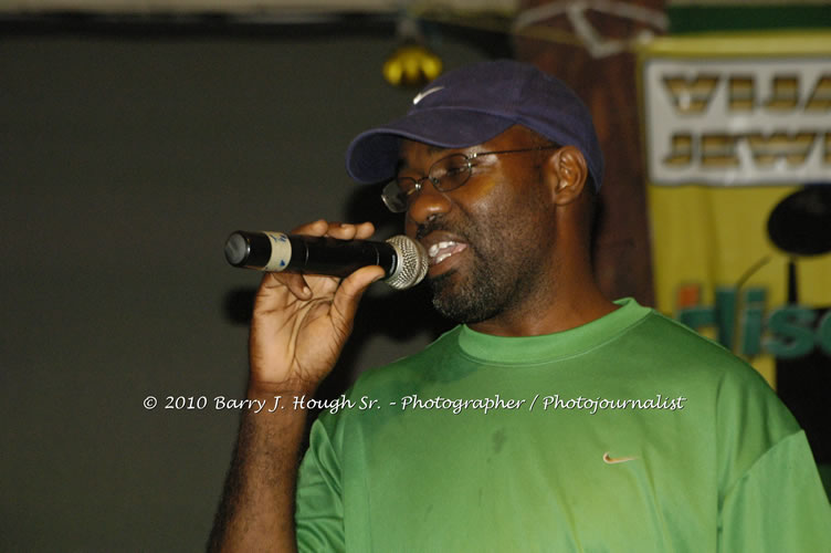 Marcia Griffiths & Edge Michael - Live In Concert - One Love Reggae Concert Series 09/10 @ Negril Escape Resort and Spa, December 29, 2009, One Love Drive, West End, Negril, Westmoreland, Jamaica W.I. - Photographs by Net2Market.com - Barry J. Hough Sr, Photographer/Photojournalist - Negril Travel Guide, Negril Jamaica WI - http://www.negriltravelguide.com - info@negriltravelguide.com...!