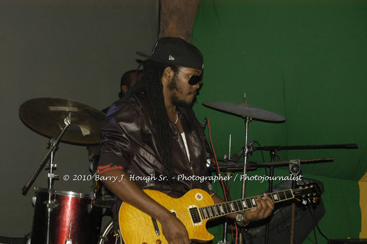 Queen Ifrica - Live In Concert - One Love Reggae Concert Series 09/10 @ Negril Escape Resort and Spa, January 5, 2010, One Love Drive, West End, Negril, Westmoreland, Jamaica W.I. - Photographs by Net2Market.com - Barry J. Hough Sr, Photographer/Photojournalist - Negril Travel Guide, Negril Jamaica WI - http://www.negriltravelguide.com - info@negriltravelguide.com...!