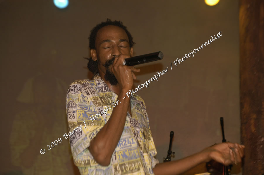  Sanchez - Live in Concert - at the One Love Reggae Concert Series 09/10 @ Negril Escape Resort & Spa - Also Featuring: Timmi Burrell and Justice Merchant- Backing Band Roots Warrior - DJ Gemini - MC Oliver Cargill, Negril Escape Resort & Spa, One Love Drive, West End, Negril, Westmoreland, Jamaica W.I. - Tuesday, November 24, 2009 - Photographs by Net2Market.com - Barry J. Hough Sr, Photographer / Photojournalist - Photos taken with a Nikon D70, D100, or D300 - Negril Travel Guide, Negril Jamaica WI - http://www.negriltravelguide.com - info@negriltravelguide.com...!