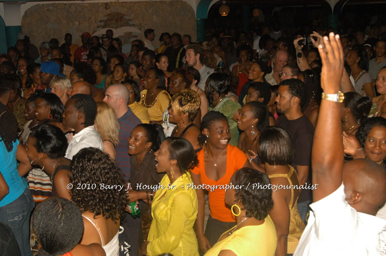 Tanya Stephens - Live In Concert @ Negril Escape Resort and Spa, Backing Band Roots Warrior, plus DJ Gemini, January 26, 2010, One Love Drive, West End, Negril, Westmoreland, Jamaica W.I. - Photographs by Net2Market.com - Barry J. Hough Sr, Photographer/Photojournalist - The Negril Travel Guide - Negril's and Jamaica's Number One Concert Photography Web Site with over 40,000 Jamaican Concert photographs Published -  Negril Travel Guide, Negril Jamaica WI - http://www.negriltravelguide.com - info@negriltravelguide.com...!