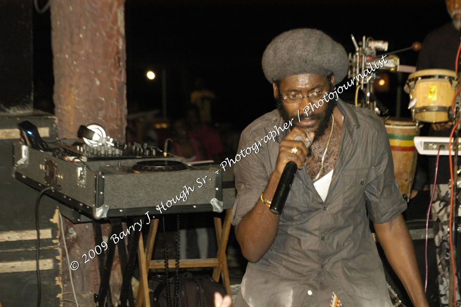  Tarrus Riley - Live in Concert - at the One Love Reggae Concert Series 09/10 @ Negril Escape Resort & Spa - Also Featuring: Mistic Bowie, Monday Justice, Cash, Dean Frazier - DJ Gemini - MC Oliver Cargill, Negril Escape Resort & Spa, One Love Drive, West End, Negril, Westmoreland, Jamaica W.I. - Tuesday, November 17, 2009 - Photographs by Net2Market.com - Barry J. Hough Sr, Photographer / Photojournalist - Photos taken with a Nikon D70, D100, or D300 - Negril Travel Guide, Negril Jamaica WI - http://www.negriltravelguide.com - info@negriltravelguide.com...!