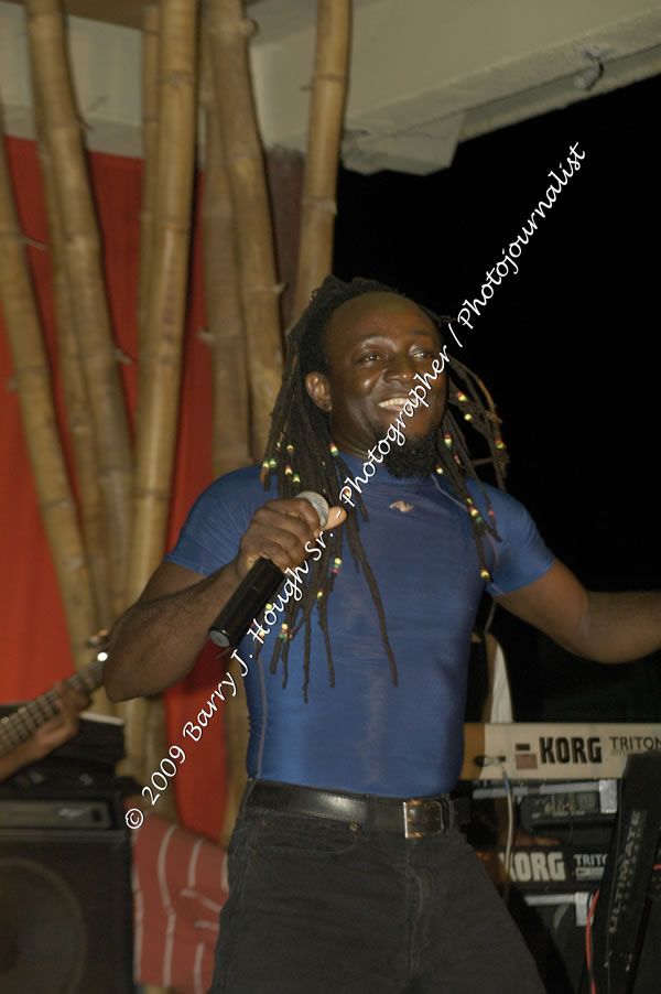  Tarrus Riley - Live in Concert - at the One Love Reggae Concert Series 09/10 @ Negril Escape Resort & Spa - Also Featuring: Mistic Bowie, Monday Justice, Cash, Dean Frazier - DJ Gemini - MC Oliver Cargill, Negril Escape Resort & Spa, One Love Drive, West End, Negril, Westmoreland, Jamaica W.I. - Tuesday, November 17, 2009 - Photographs by Net2Market.com - Barry J. Hough Sr, Photographer / Photojournalist - Photos taken with a Nikon D70, D100, or D300 - Negril Travel Guide, Negril Jamaica WI - http://www.negriltravelguide.com - info@negriltravelguide.com...!