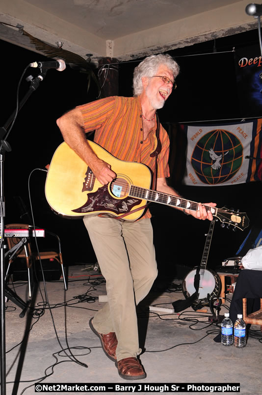 Chinese New Year @ The Sunset Show at Negril Escape - Tuesday, January 27, 2009 - Live Reggae Music at Negril Escape - Tuesday Nights 6:00PM to 10:00 PM - Photographs by Net2Market.com - Barry J. Hough Sr, Photographer/Photojournalist - Negril Travel Guide, Negril Jamaica WI - http://www.negriltravelguide.com - info@negriltravelguide.com...!