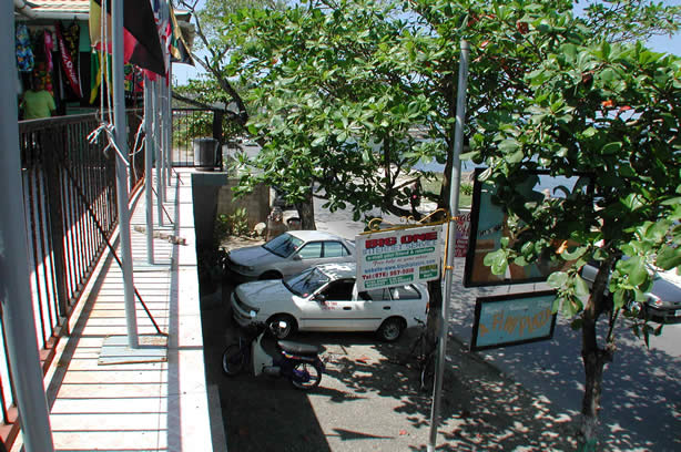 Negril's 
                                            Vendor's Plaza Photos - Negril Travel Guide, Negril Jamaica WI - http://www.negriltravelguide.com - info@negriltravelguide.com...!