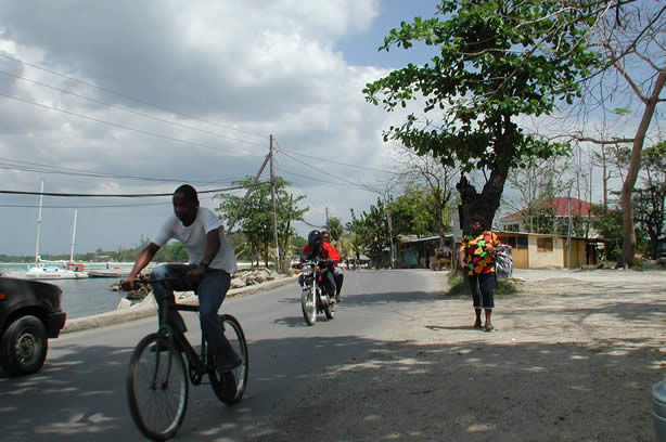 Negril's 
                                            Vendor's Plaza Photos - Negril Travel Guide, Negril Jamaica WI - http://www.negriltravelguide.com - info@negriltravelguide.com...!