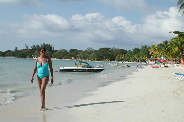 A Photo Walk along Negril's Famous Seven Mile Beach - Negril Travel Guide, Negril Jamaica WI - http://www.negriltravelguide.com - info@negriltravelguide.com...!