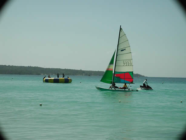 A Photo Walk along Negril's Famous Seven Mile Beach - Negril Travel Guide, Negril Jamaica WI - http://www.negriltravelguide.com - info@negriltravelguide.com...!