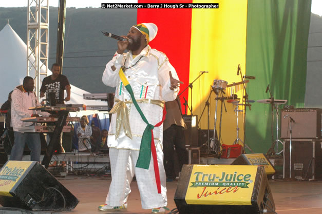 Capleton at Tru-Juice Rebel Salute 2008 - The 15th staging of Tru-Juice Rebel Salute, Saturday, January 12, 2008, Port Kaiser Sports Club, St. Elizabeth, Jamaica W.I. - Photographs by Net2Market.com - Barry J. Hough Sr, Photographer - Negril Travel Guide, Negril Jamaica WI - http://www.negriltravelguide.com - info@negriltravelguide.com...!