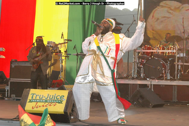 Capleton at Tru-Juice Rebel Salute 2008 - The 15th staging of Tru-Juice Rebel Salute, Saturday, January 12, 2008, Port Kaiser Sports Club, St. Elizabeth, Jamaica W.I. - Photographs by Net2Market.com - Barry J. Hough Sr, Photographer - Negril Travel Guide, Negril Jamaica WI - http://www.negriltravelguide.com - info@negriltravelguide.com...!