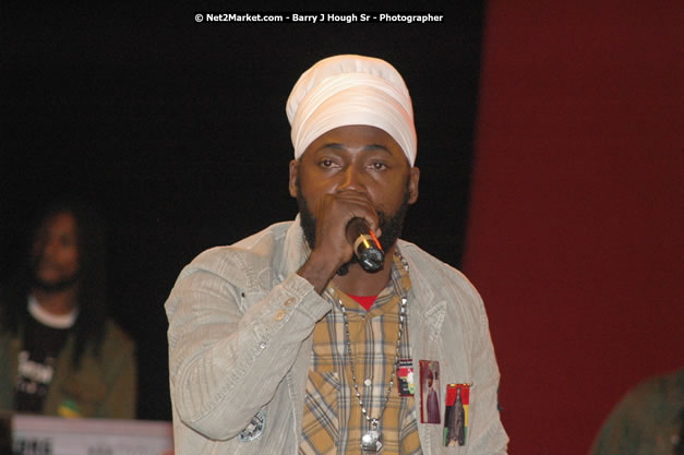 Luton Fyah at Tru-Juice Rebel Salute 2008 - The 15th staging of Tru-Juice Rebel Salute, Saturday, January 12, 2008, Port Kaiser Sports Club, St. Elizabeth, Jamaica W.I. - Photographs by Net2Market.com - Barry J. Hough Sr, Photographer - Negril Travel Guide, Negril Jamaica WI - http://www.negriltravelguide.com - info@negriltravelguide.com...!